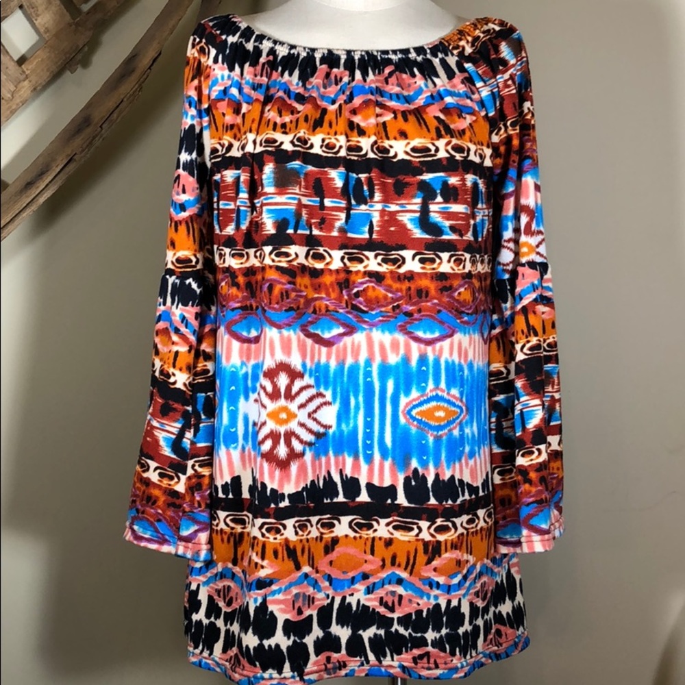 WinWin bell sleeve tunic with a western vibe- L/XL